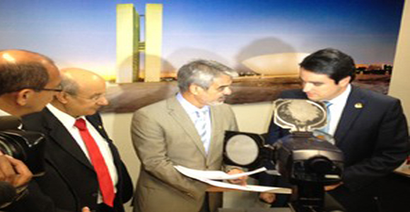 Imagem de PT protocola pedido de CPI mista para investigar os metrôs de SP e DF